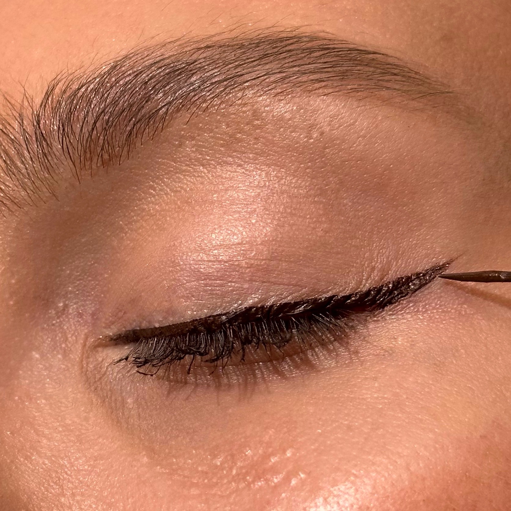 Delineador Aura del Sol